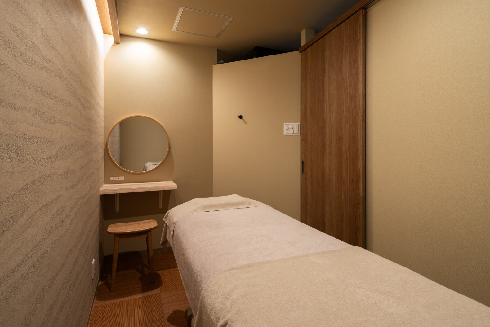 DRY HEADSPA JYOKA | GARAN デザイン・設計実績
